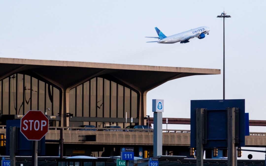 United Has 4 Lounges at Newark Airport—Which One Is the Best?